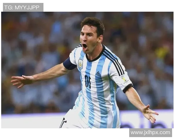 足球传奇人物全景图揭示球场英雄的辉煌历程与非凡成就